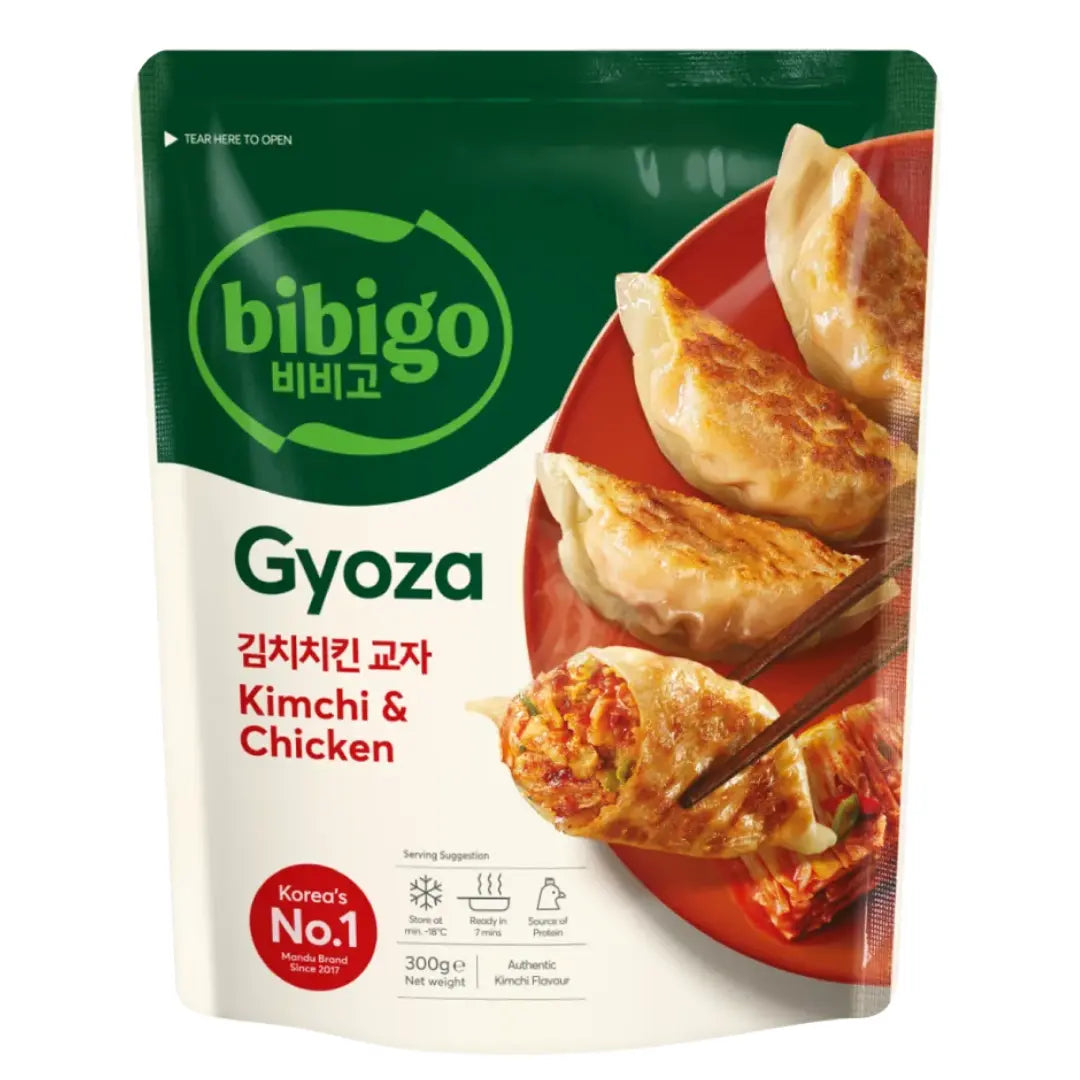 Bibigo Gyoza Dumplings chicken Kimchi 300g/ Bibigo Gyoza pelmeņi ar vistu un kimči, 300g - Oishii Asian Mart