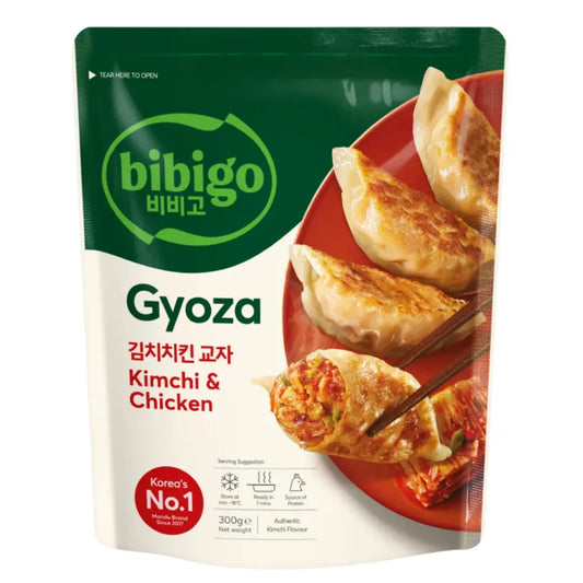 Bibigo Gyoza Dumplings chicken Kimchi 300g/ Bibigo Gyoza pelmeņi ar vistu un kimči, 300g - Oishii Asian Mart